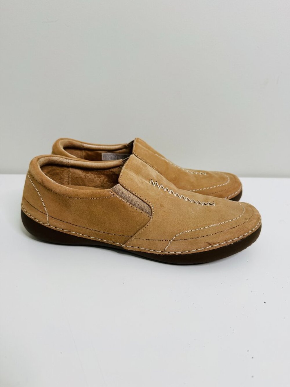 Vionic Addison Orthaheel Slip On Loafers Womens 7.5 Tan Suede Decorative Stitchi